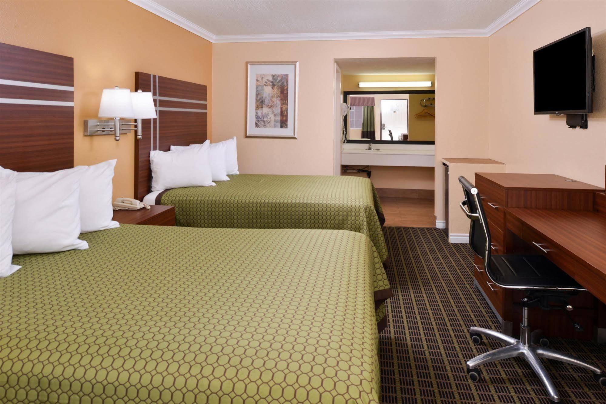 Americas Value - Azusa/pasadena Hotel 2*