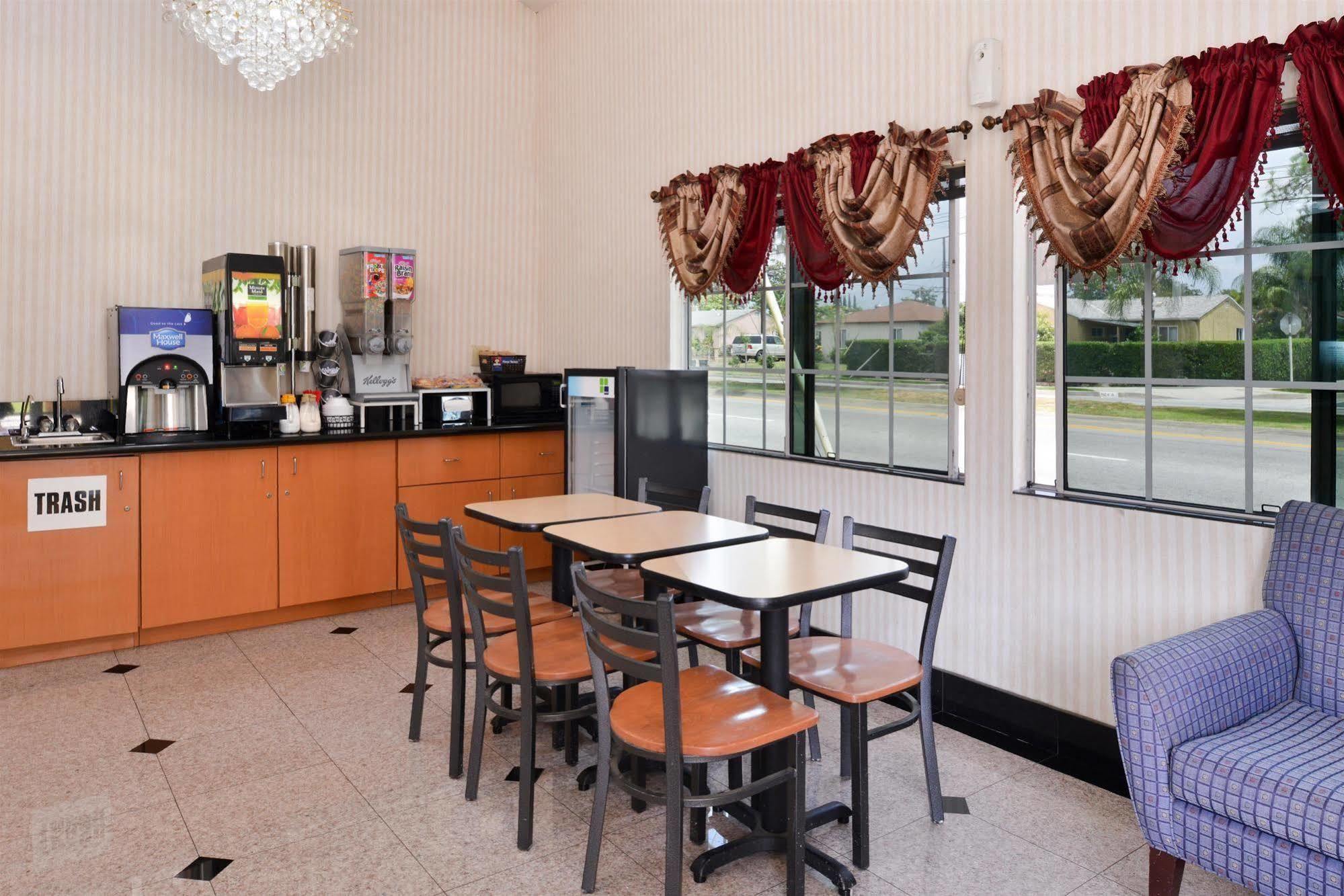 Americas Value - Azusa/pasadena Hotel 2*