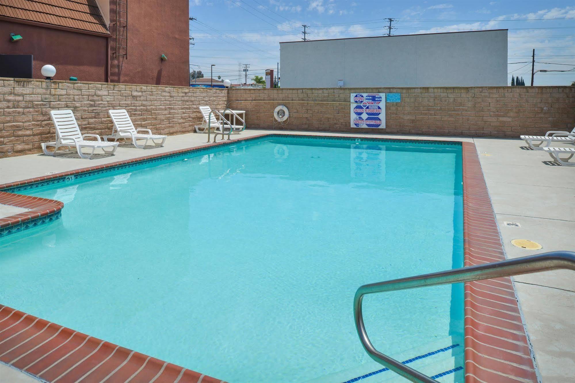 Hotel Americas Value - Azusa/pasadena 2*
